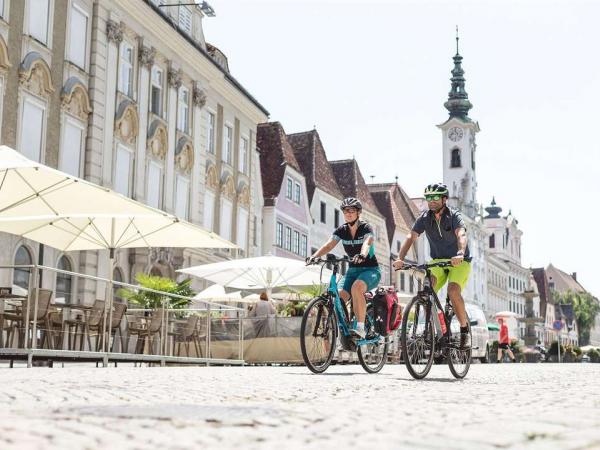 Radfahrer am Steyrer Stadtplatz