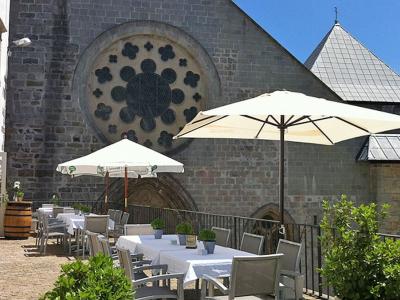 Hotel Roncesvalles - terrace