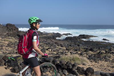 Cycling on the vulcanic coastline