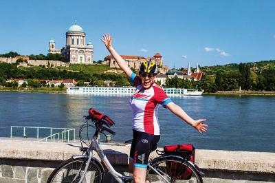 Radfahrer + Carissima vor Esztergom