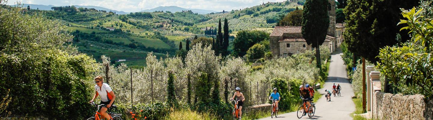 Cyclists in Tuscany