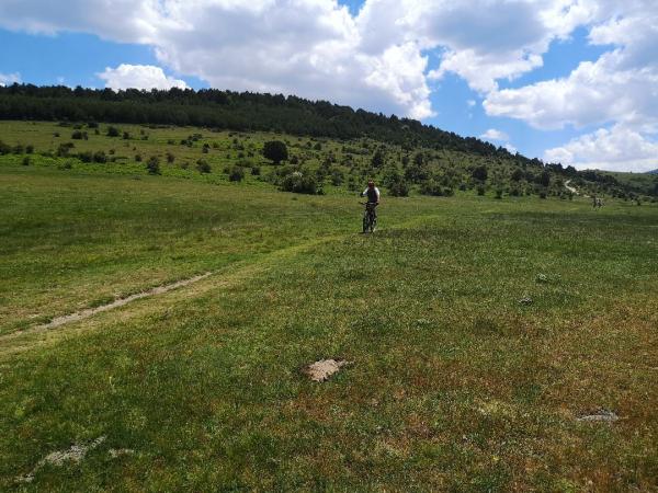 Radfahrer entlang der Strecke - Spanien - Marbella