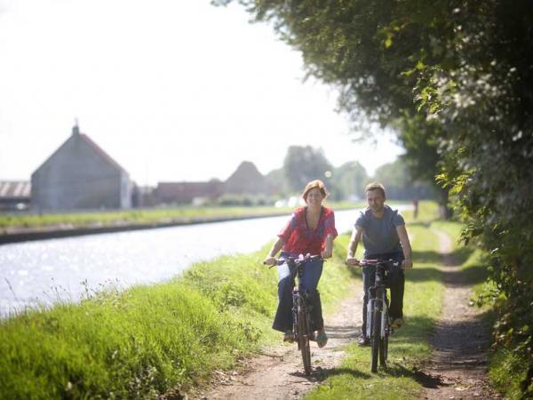 Radfahrer bei Nieuwpoort