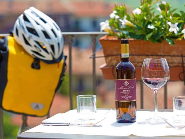 Wine and helmet