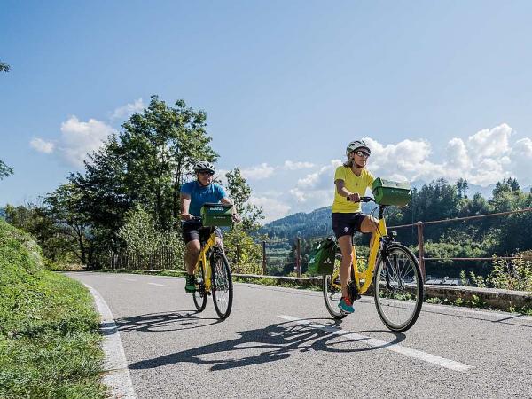 Cyclists at Kanaltal