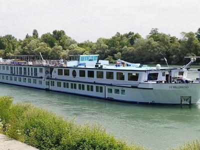 De Willemstad on waterways