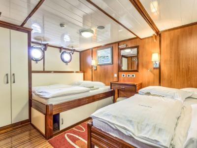 Princeza Diana triple cabin