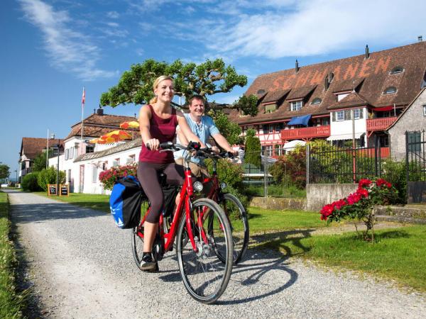 Cyclists in Steckborn