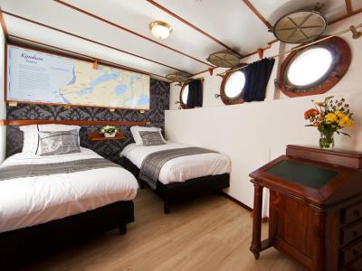 Princesse Royal cabin example premium twin