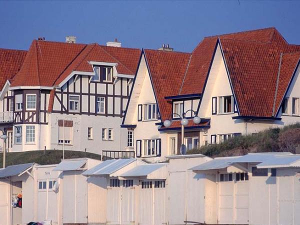 houses and beach cabins