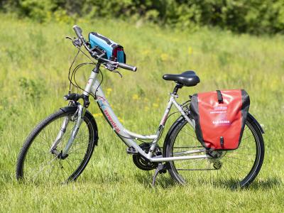 unisex bike with pannier