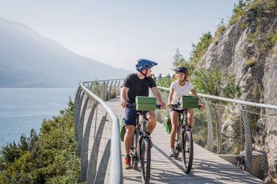 Cycling along the Lake