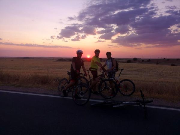 Radfahrer mit Sonnenuntergang - Granada Marbella