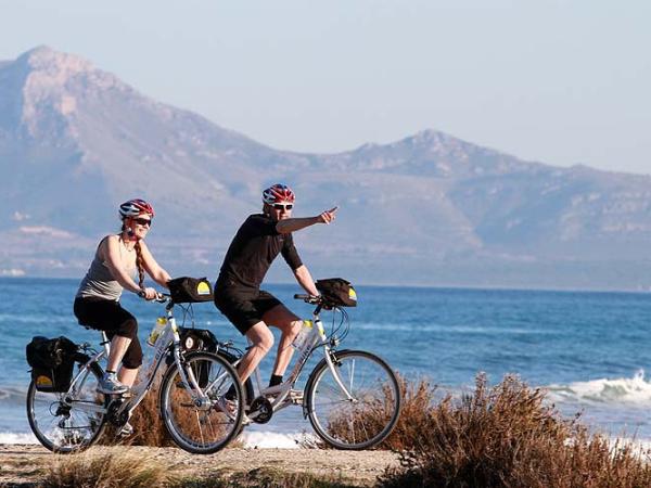 Bikers on Tour along the coast