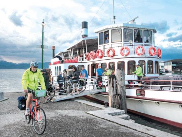 Ferry lake Garda